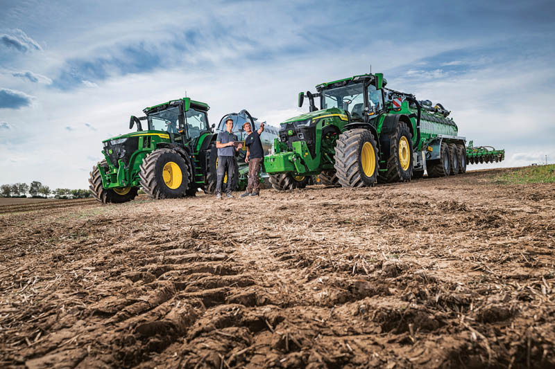 Dwuletnia gwarancja w ciągnikach John Deere – jak wpłynie na utrzymanie wartości ciągnika?