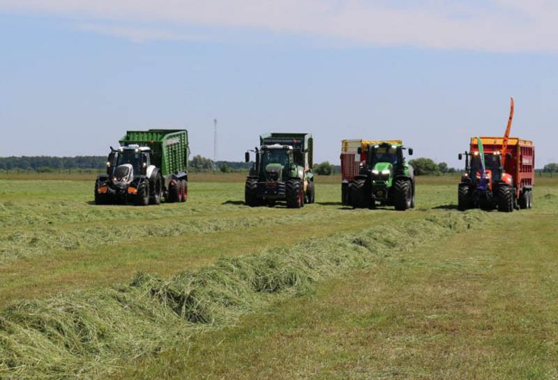 Ciągników zarejestrowano mniej. A przyczep?