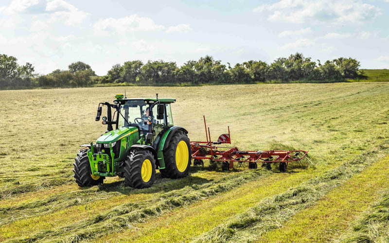Mniej rejestracji nowych ciągników niż przed rokiem. Są niespodzianki!