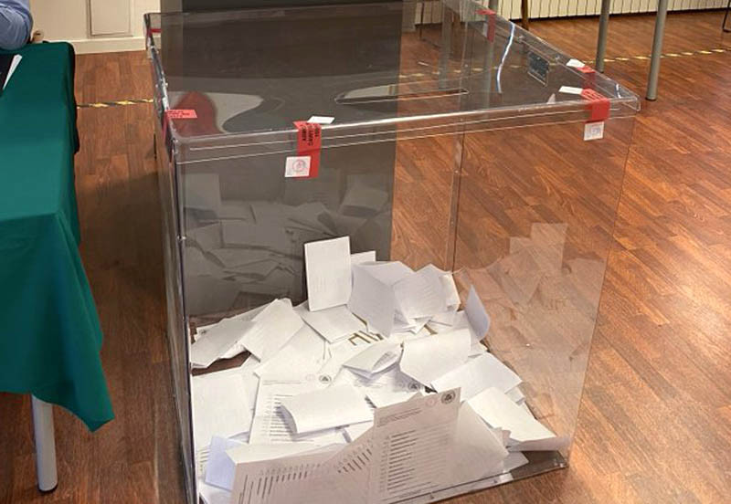 Polacy wybierali prezydenta - druga tura bez niespodzianki