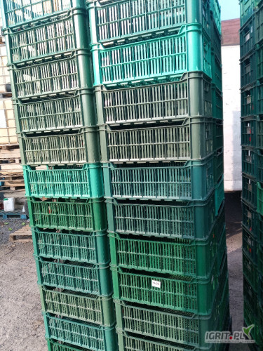 Witam sprzedam skrzynki plastikowe 15 kg raz użyte jak nowe mocne 