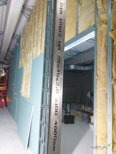 Zapraszam majstrów do pracy - gładzie gipsowe, tynki wapienno-cementowe. Instrument zapewniam. Praca w Łodzi. Zapewniam zakwaterowanie....