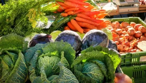 Credit Agricole: jakie prognozy cenowe dla owoców i warzyw?