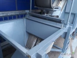 Maszyna do obierania cebuli na bialo Angielskiej produkcji  wydajnosc przy kalibrze 60-80 mm 500 kg/godz