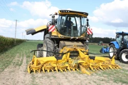 Zbiór kukurydzy sieczkarnią New Holland FR 650