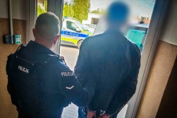 ,,Walczył ze zmianami klimatu'' podpalając suche trawy