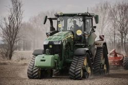 John Deere podsumowuje rok. Udany czas w segmencie dużych ciągników