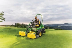 Kosiarki golfowe John Deere wygrywają nagrodę za innowacyjność