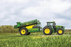 Nowe ciągniki: John Deere wygrywa w pierwszym kwartale z New Holland