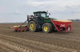 Przygotowania do siewu kukurydzy