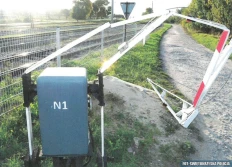 Traktorzysta z ponad 3 promilami i zakazem prowadzenia uszkodził rogatkę