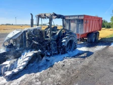 Płonie zboże, siano i maszyny rolnicze. Straty są ogromne