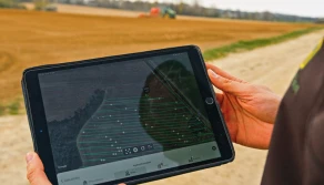 John Deere: zarządzanie działalnością przez Operations Center