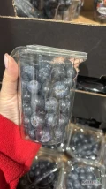 Sprzedam borówkę klasy drugiej. Opakowania 225 g w kartonie jest 12 opakowań. Dostępne w granicy 200 kartonów. Towar świeży, gruby. 