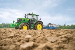 Mniej rejestracji nowych ciągników, ale dobre wyniki w przyczepach