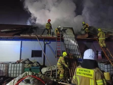 Pożar ogromnej chlewni w powiecie zambrowskim