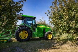 John Deere prezentuje technologie niskoemisyjne i bezemisyjne dla rolnictwa