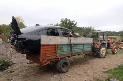 Skradziony jaguar na rozrzutniku