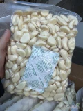Sprzedam chiński czosnek Obierany, pakowany Vacum. Posiadam ilości paletowe.