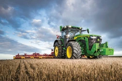 Dziś: prezentacja nowości John Deere na żywo