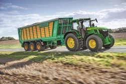 Firma John Deere wyznacza nowe standardy wydajności na drodze