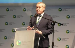 Minister Kowalczyk zapowiada okrągły stół w sprawie ukraińskiego zboża