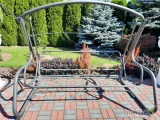 Sprzedam huśtawkę ogrodową model Venezia Lux firmy Patio,  w bardzo dobrym stanie. Model bardzo masywny,  na sprężynach. Odbiór...