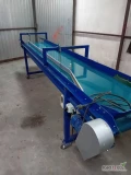 sprzedam stol przebierczy dlugosc tasmy 350cm szer 60cm calkowita dlugosc stolu 420cm. plynna regulacja obrotow na falowniku silnik 0,55kw,...