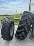 Komplet kół z felgami regulowanymi rozmiar 380/70R24 i 420/85R34  oryginał Valtra , pasyǰą do Case , MF , Fendt , John Deere , New...